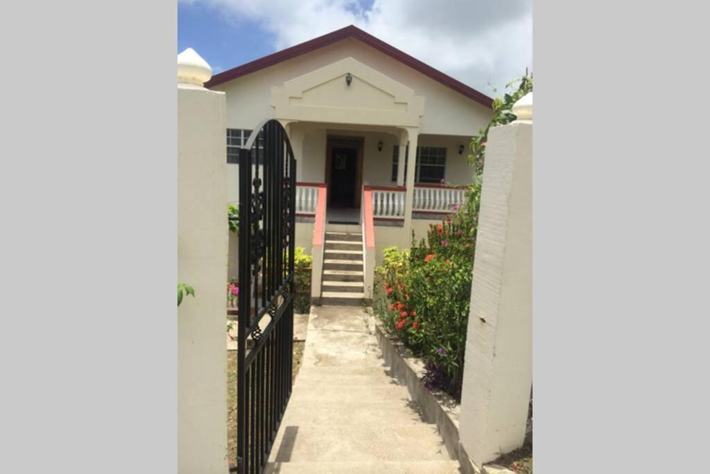 Delightful 4Bed Modern Villa With Wifi グロス・アイレット エクステリア 写真